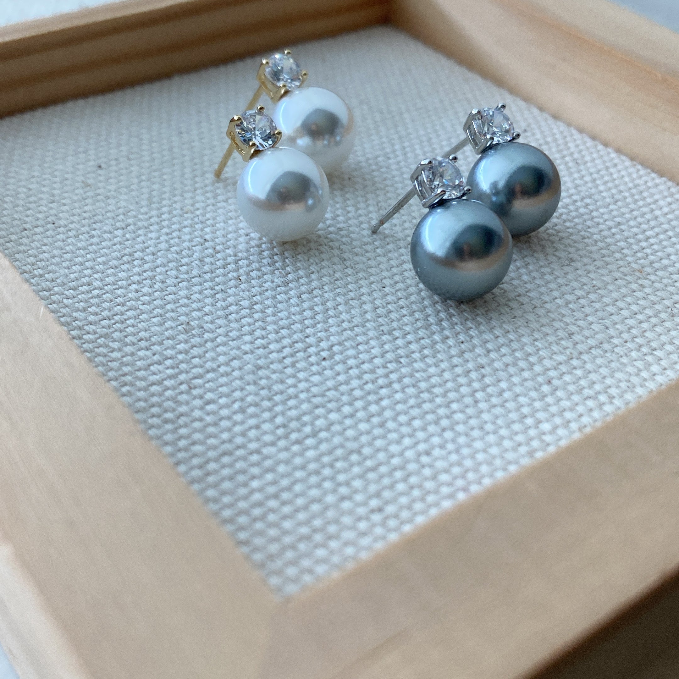 Glimmer Pearl Earrings