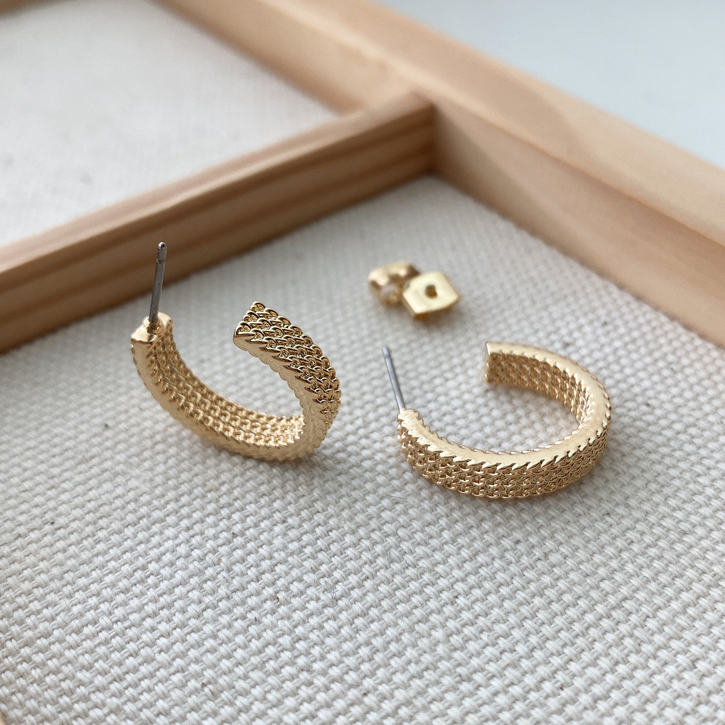 Versa Hoop Earrings