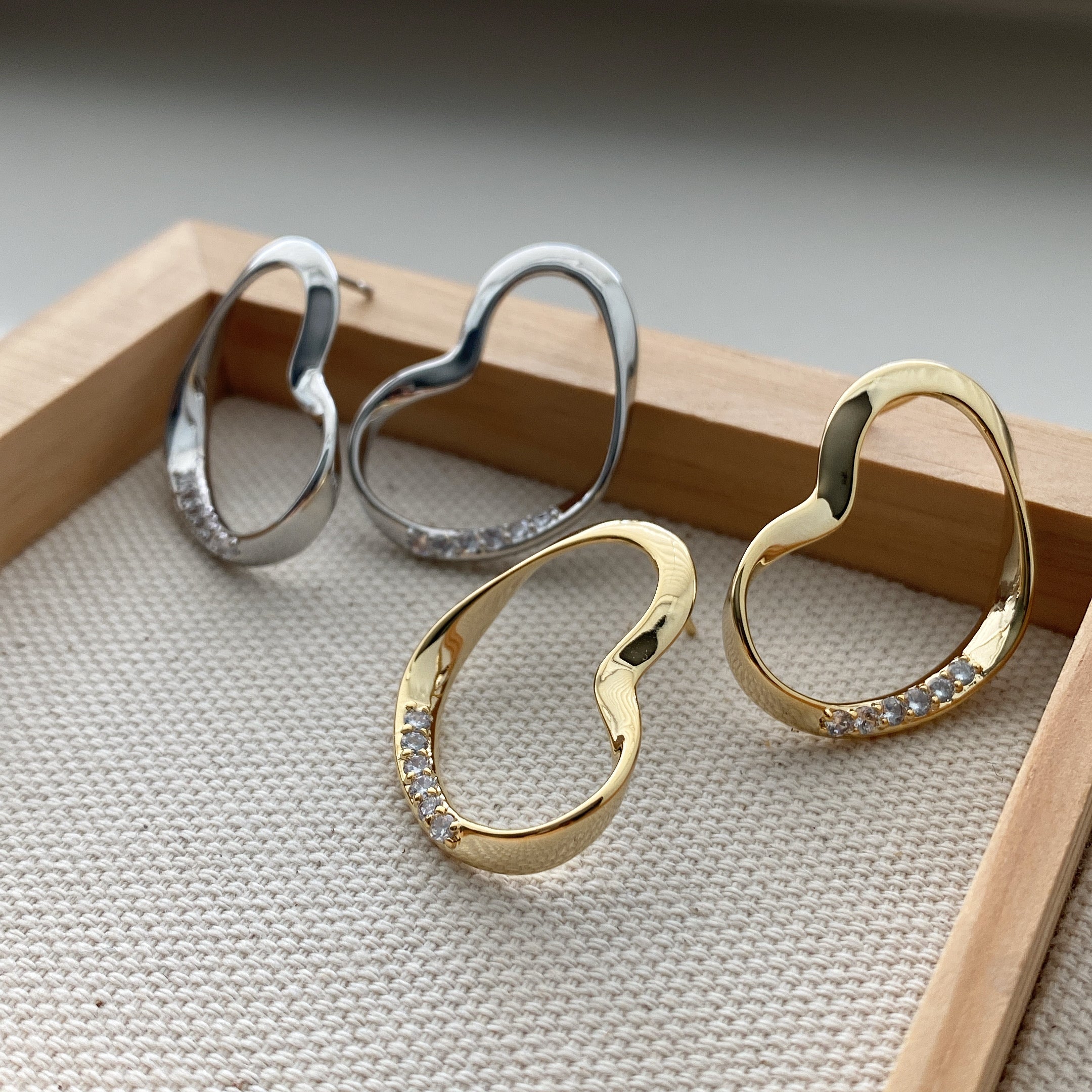 Ribbon Twist Heart Earrings