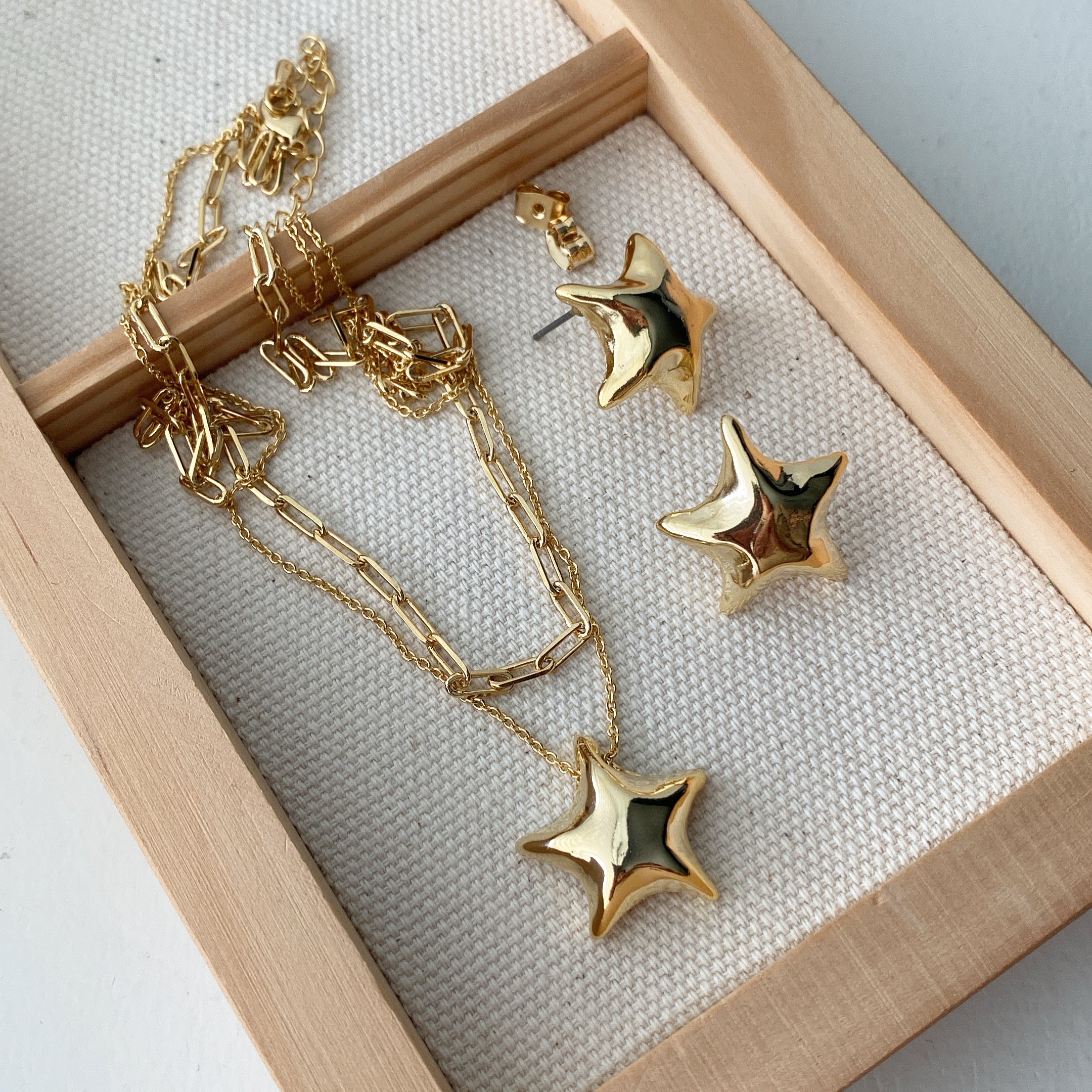 Puffy Star Necklace
