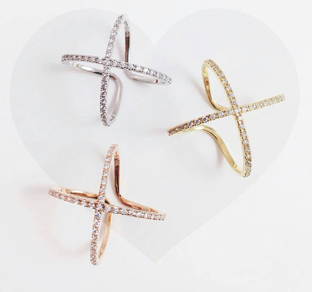 Criss Cross Ring