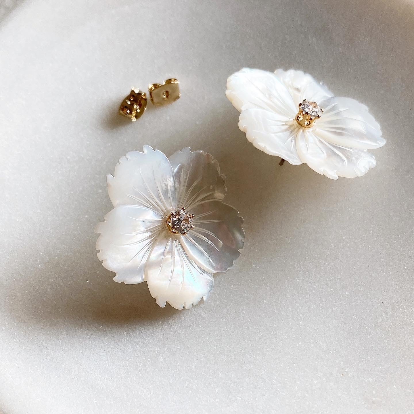 Mother of Pearl Flower Earrings