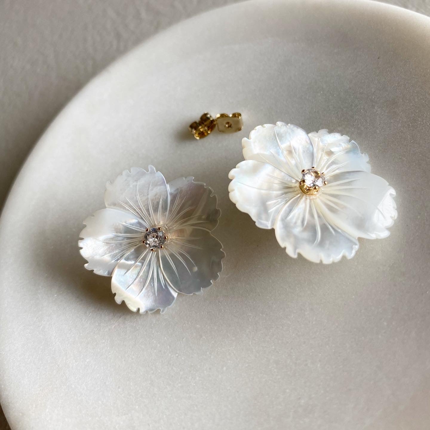 Mother of Pearl Flower Earrings