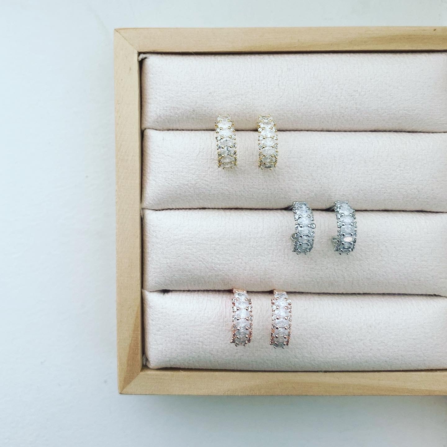Overlapping Ovals Hoop Earrings