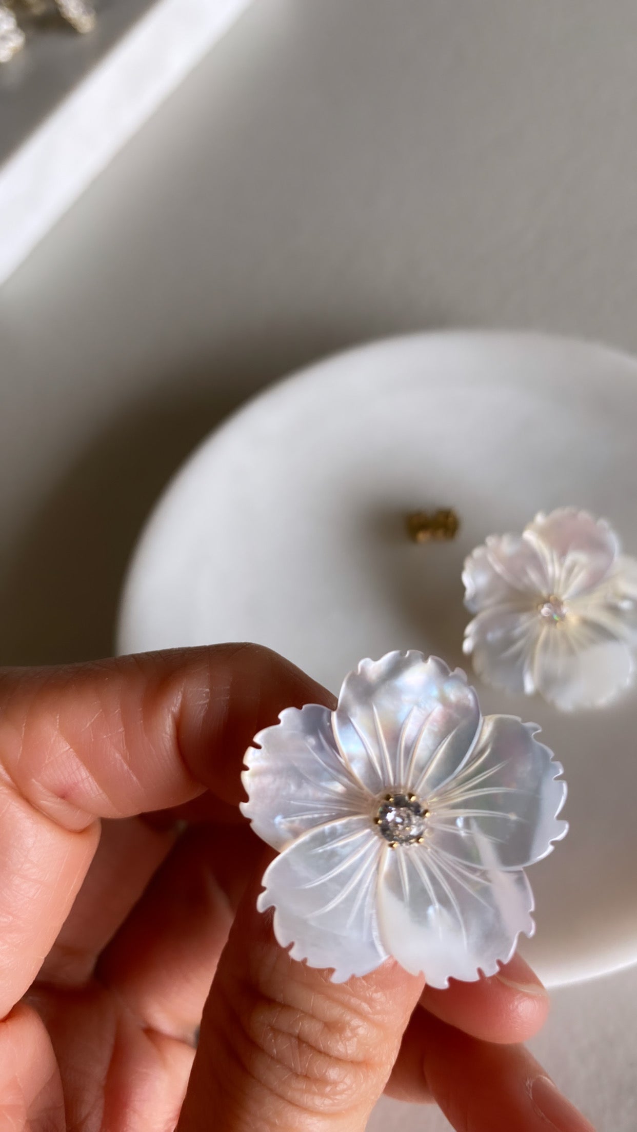 Mother of Pearl Flower Earrings