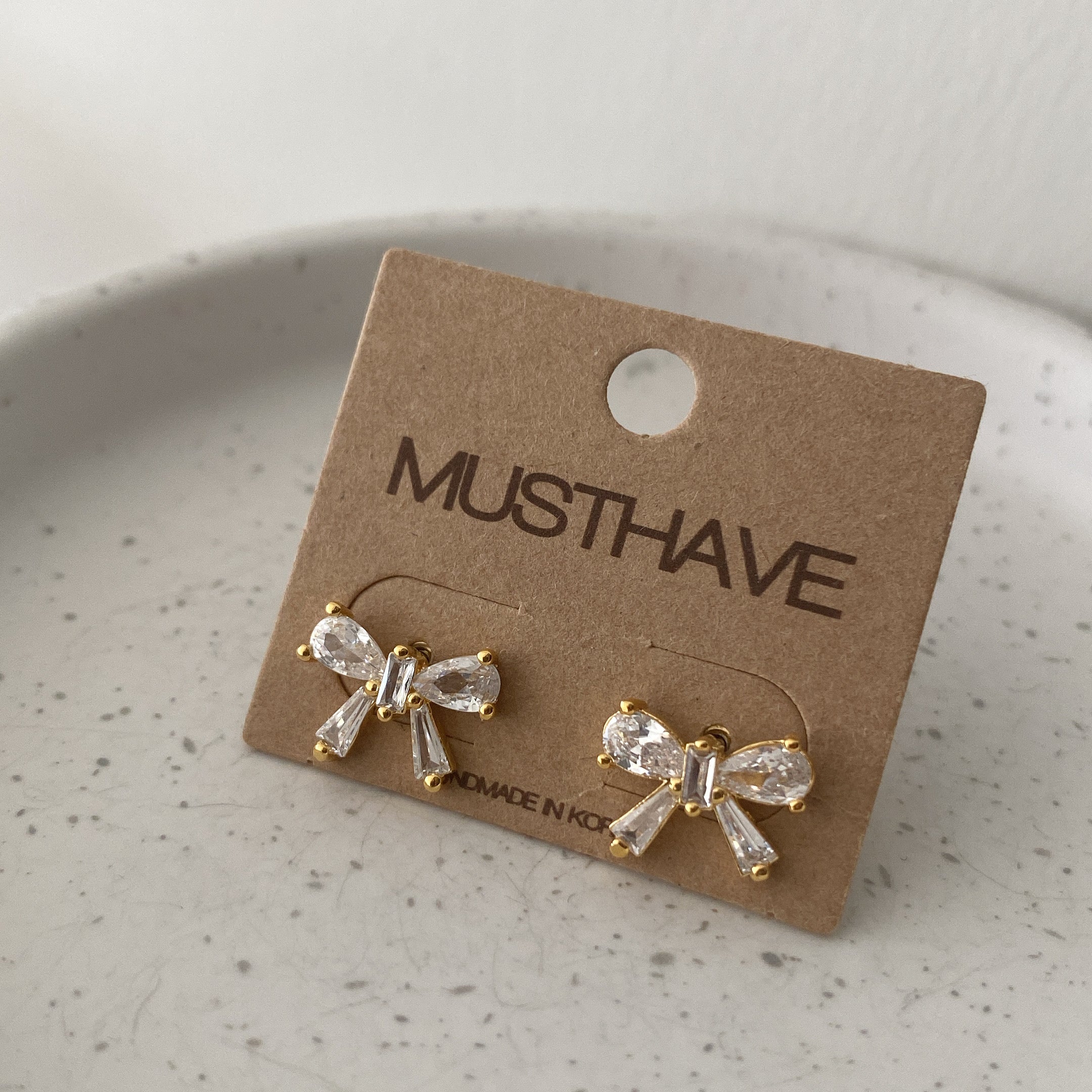 Ribbon Regal Earrings