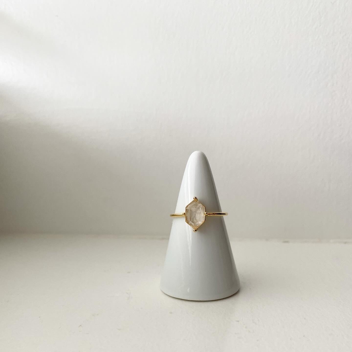 Hexagon (Cracked Cubic) Alabaster Ring