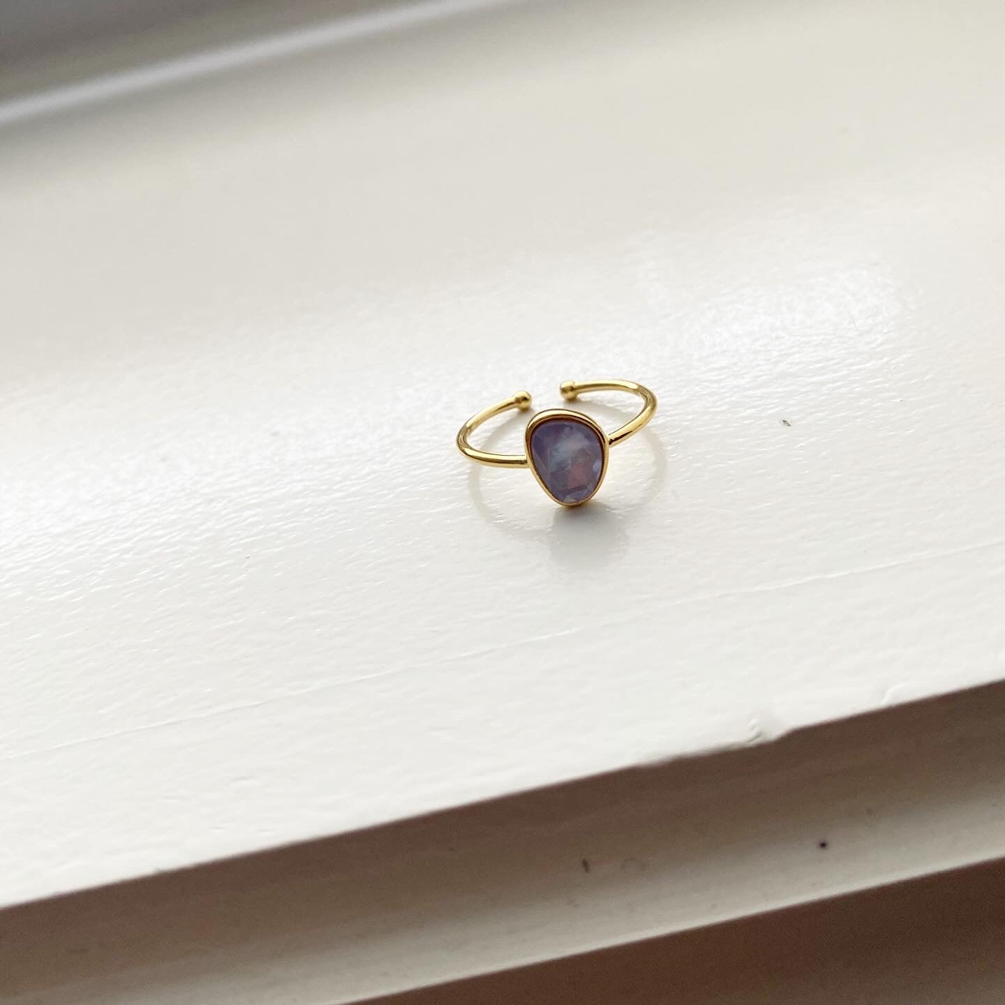 Ovalness (MOP) Poetry Plum Ring
