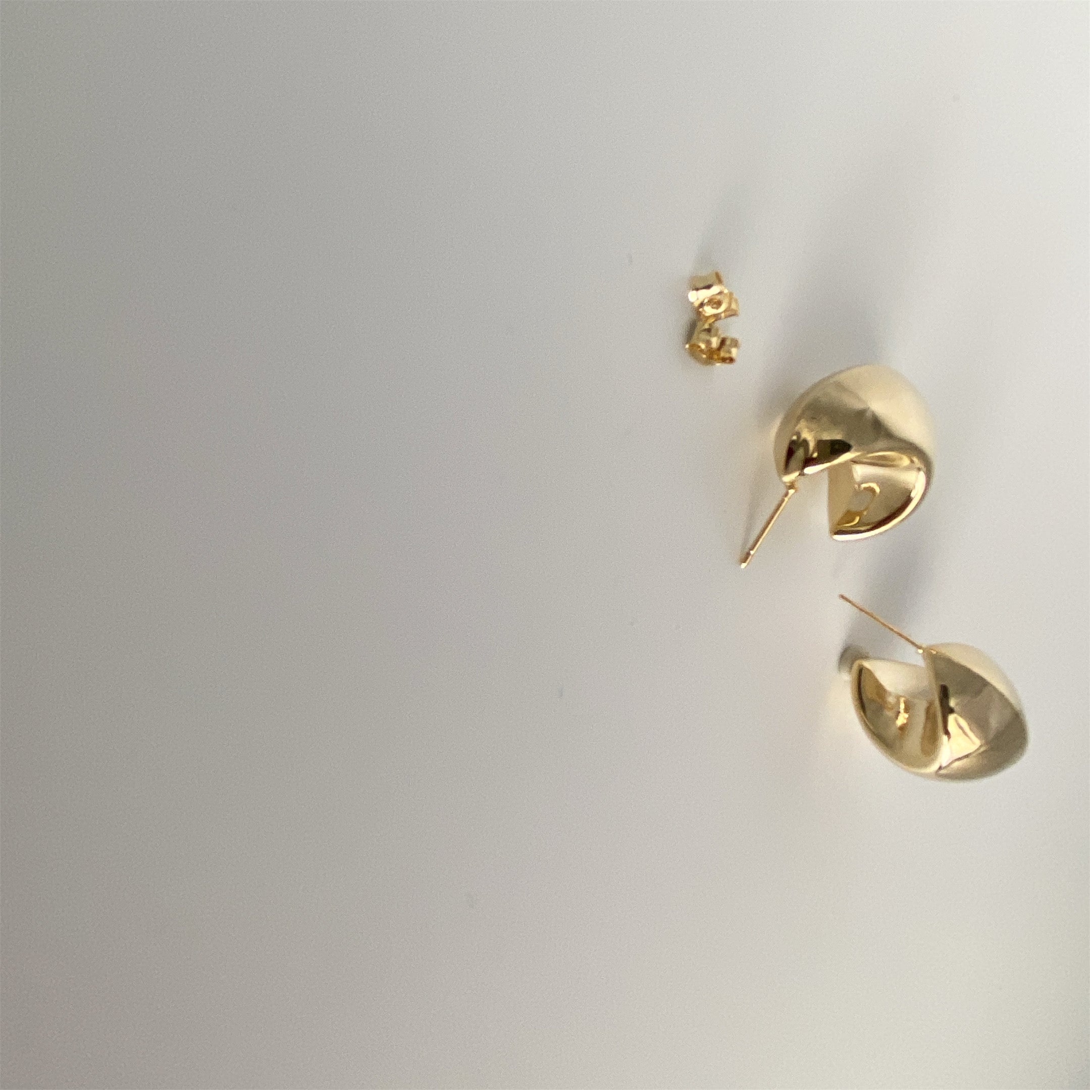 Curva Hoop Earrings