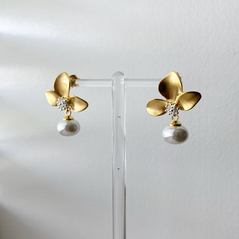 Floral Fancy (Freshwater Pearl) Earrings