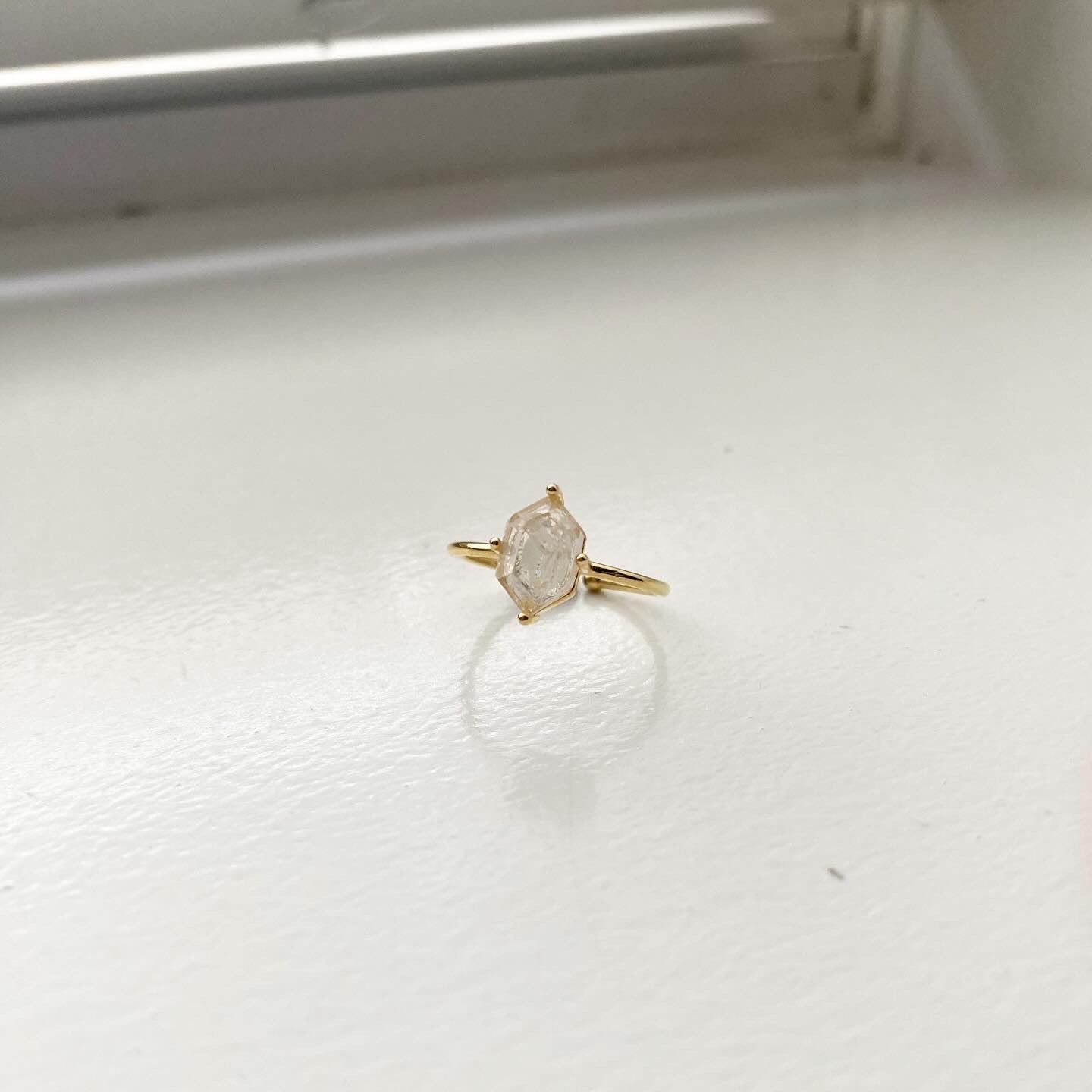 Hexagon (Cracked Cubic) Alabaster Ring