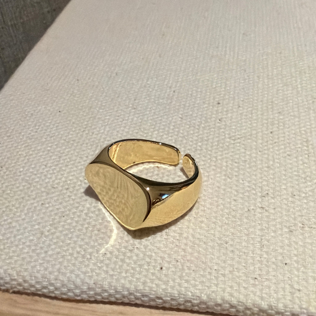 Signet Ring
