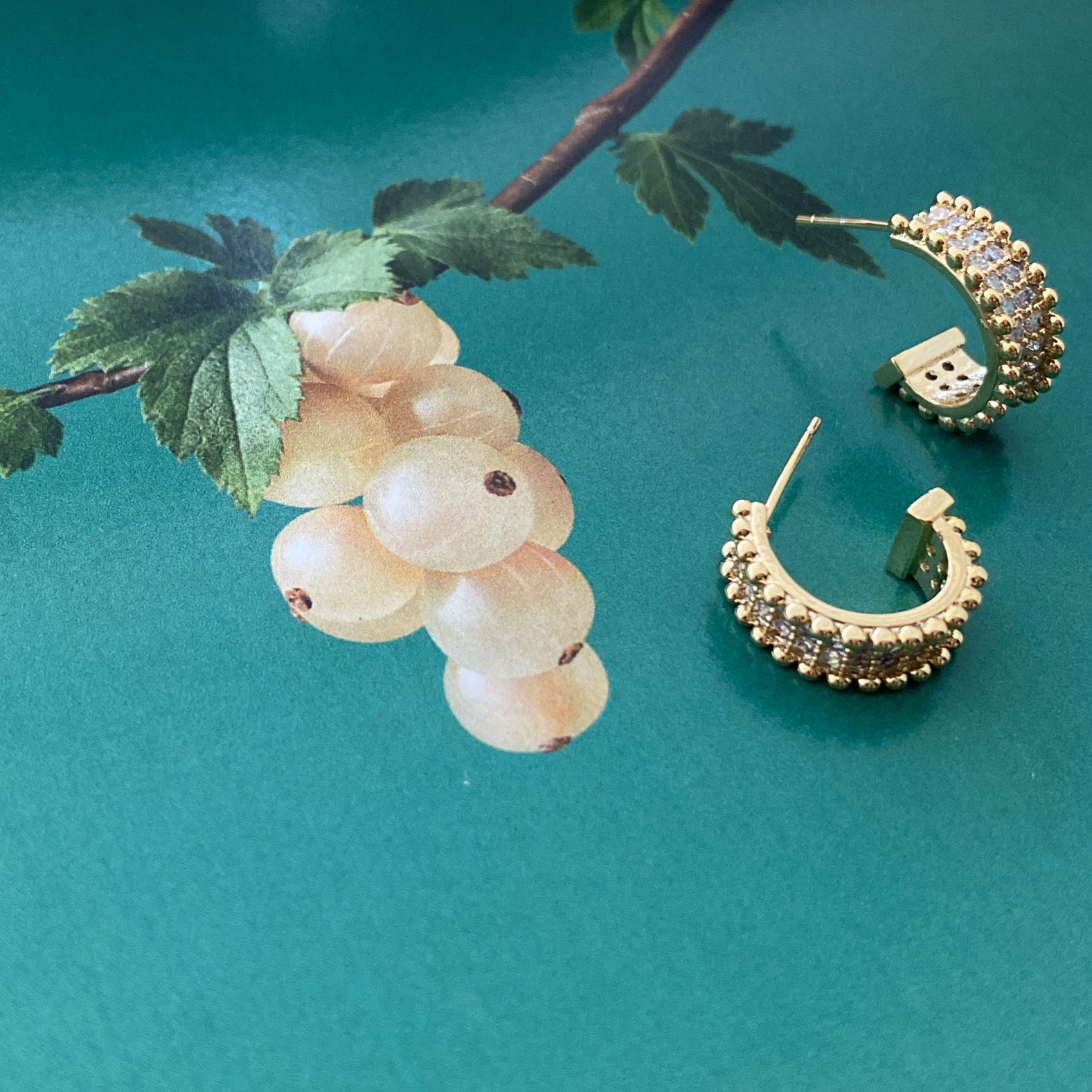 Perlée Hoop Earrings