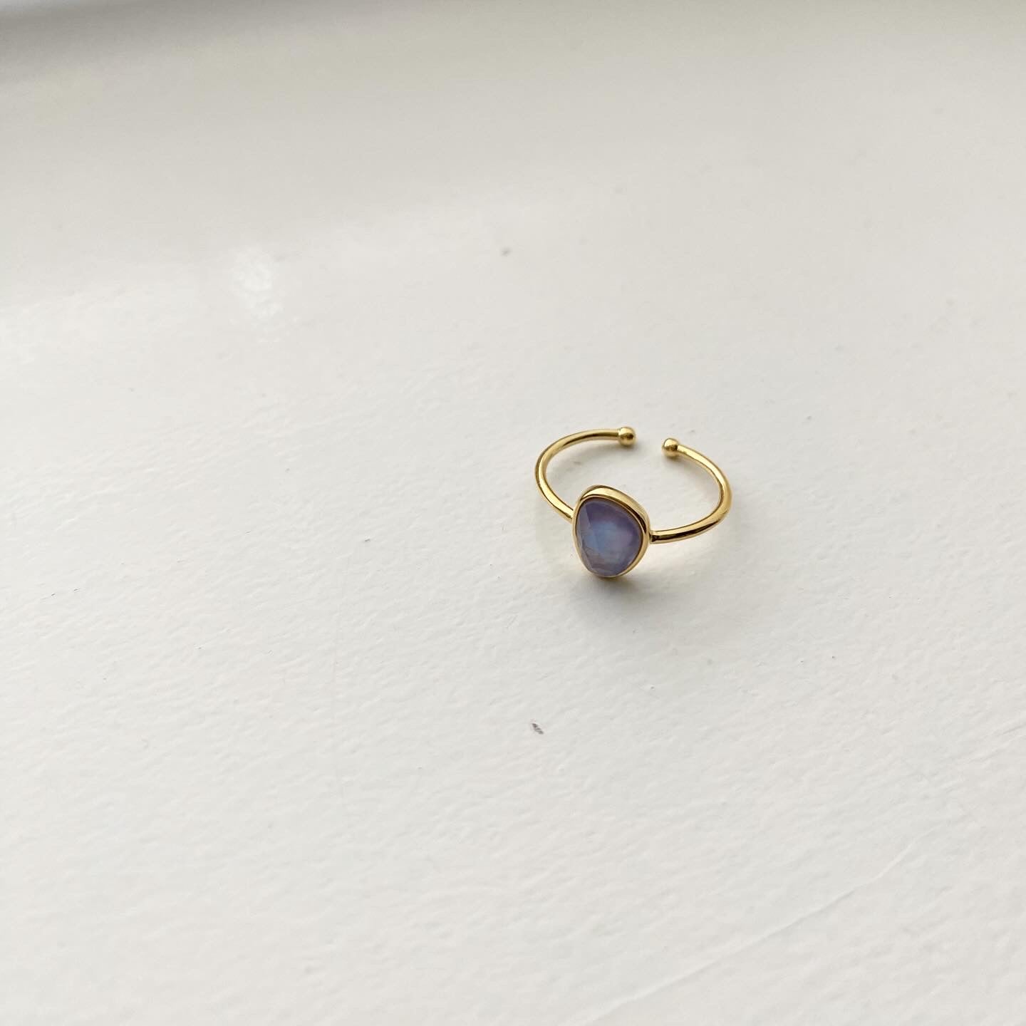 Ovalness (MOP) Poetry Plum Ring