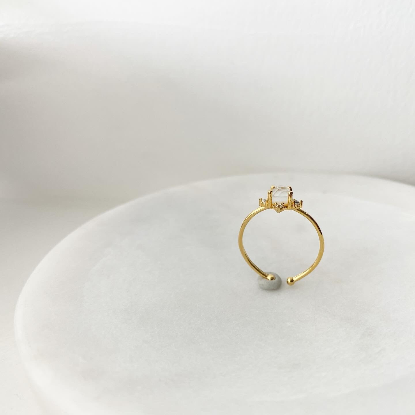 Glimmer (MOP) Ring