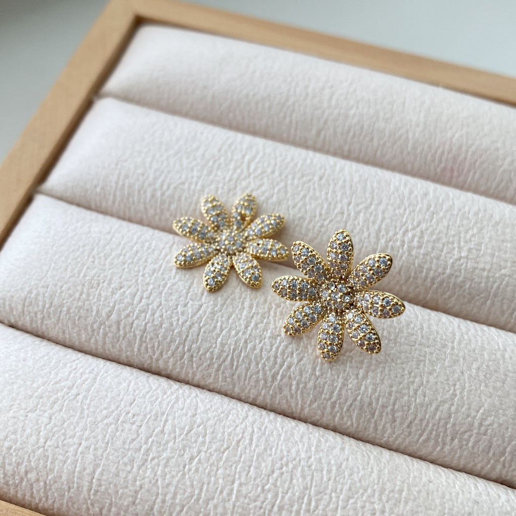 Daisy Sparkle Earrings