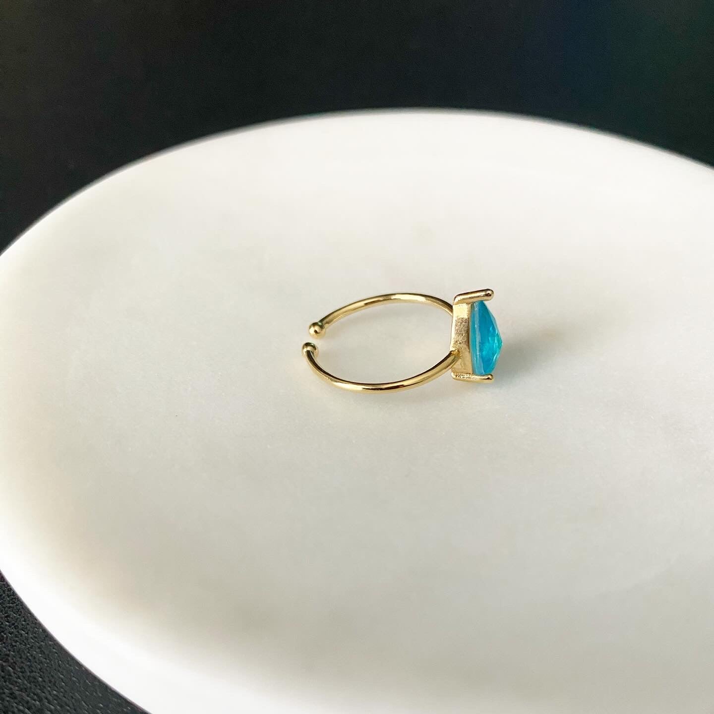 Teardrop (Cracked Cubic) Breezy Blue Ring