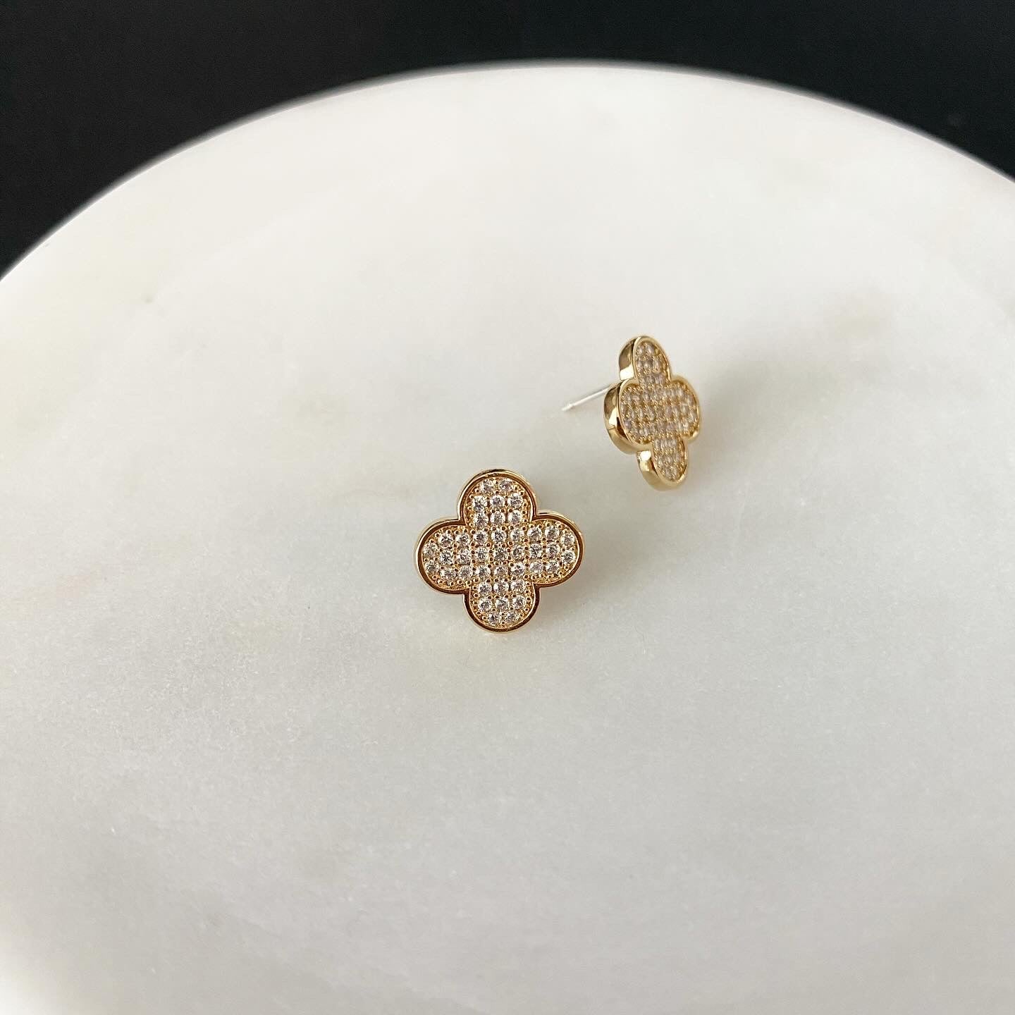 Pavé All-Around Clover Leaf Earrings