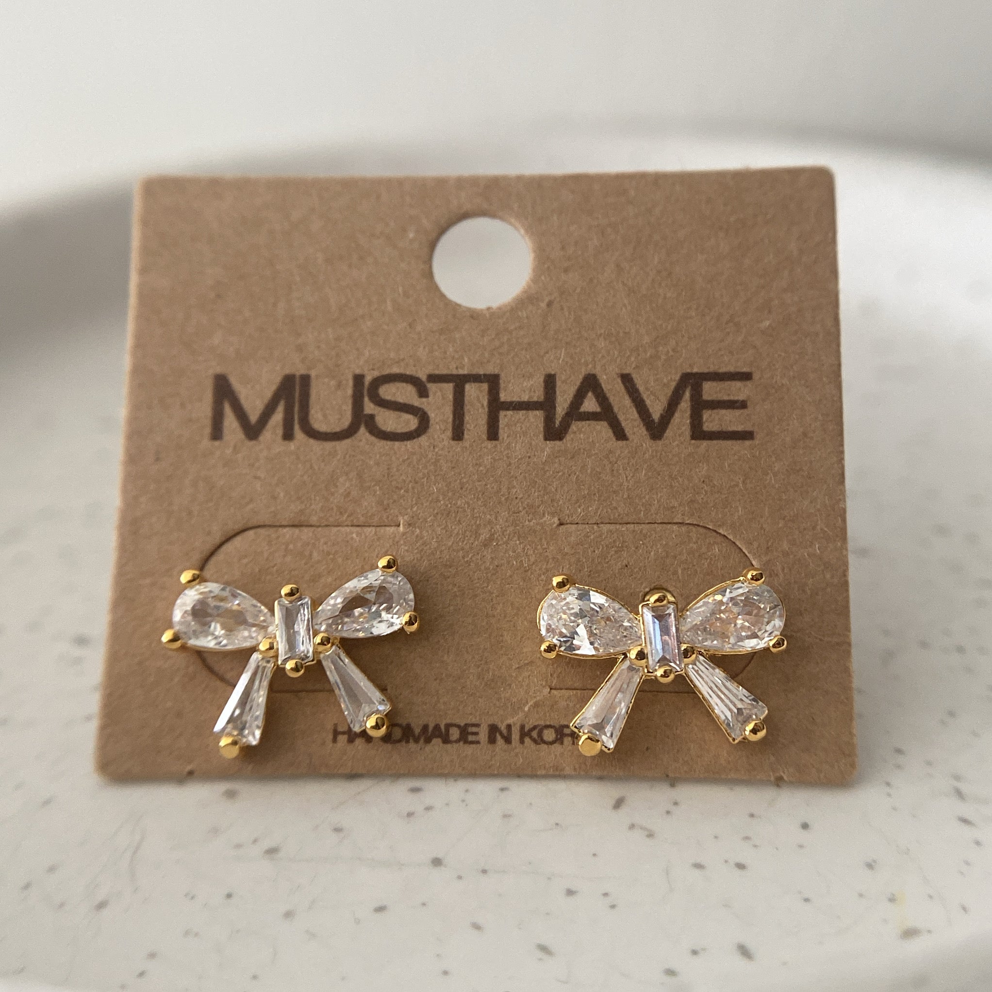 Ribbon Regal Earrings