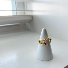 Double Knot Ring