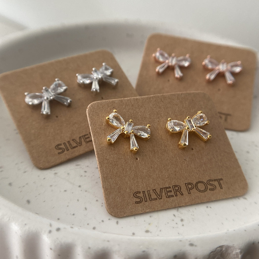 Ribbon Regal Earrings