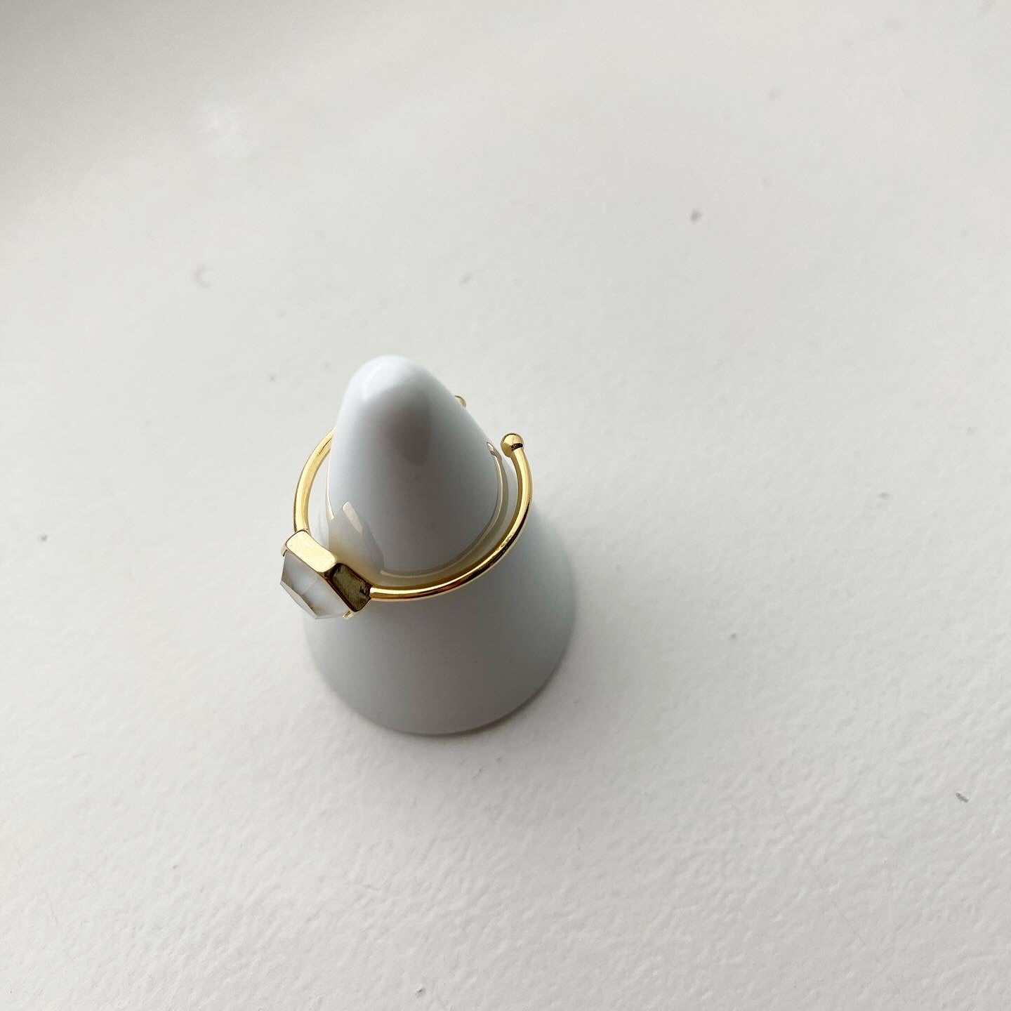 Ovalness (MOP) Poetry Plum Ring