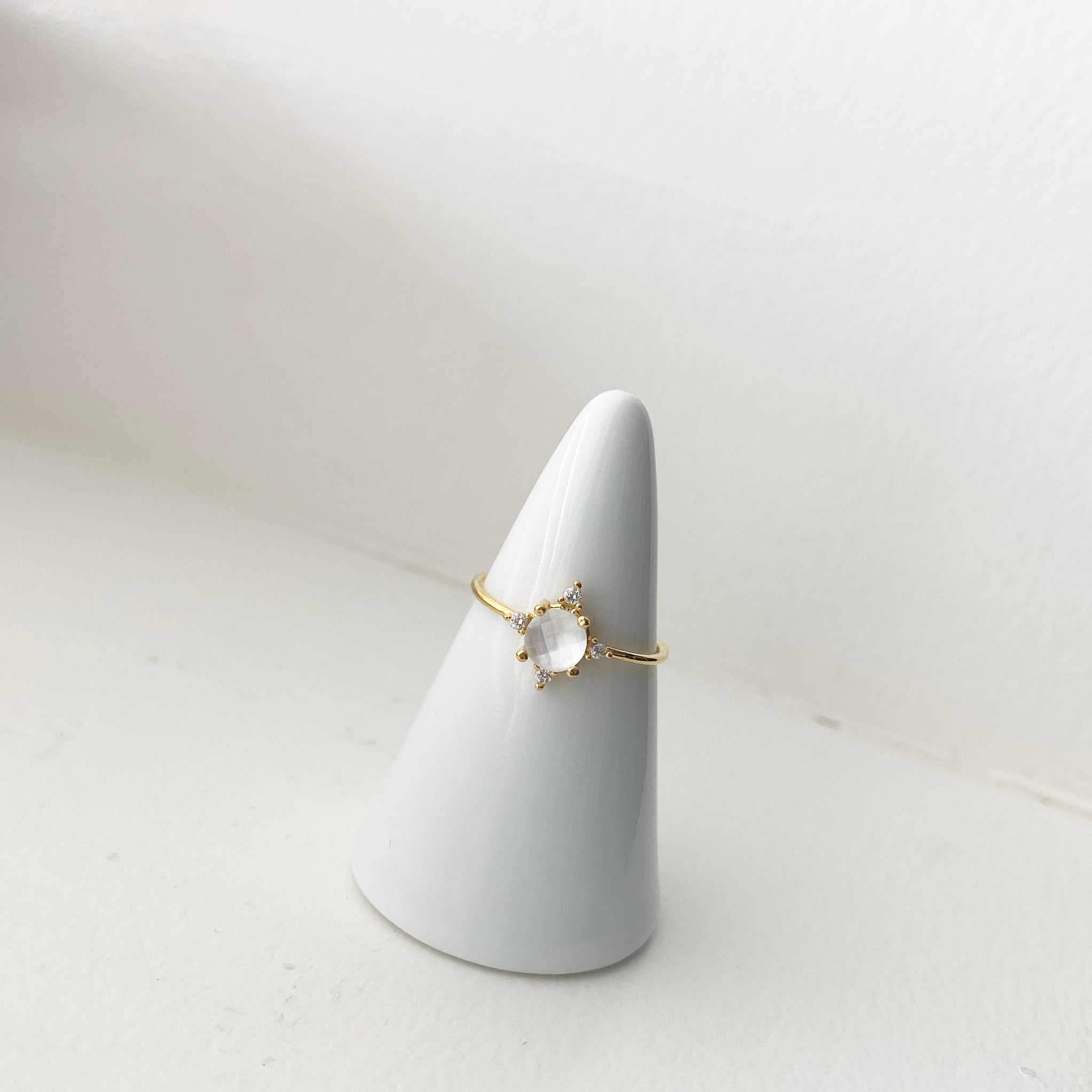 Glimmer (MOP) Ring