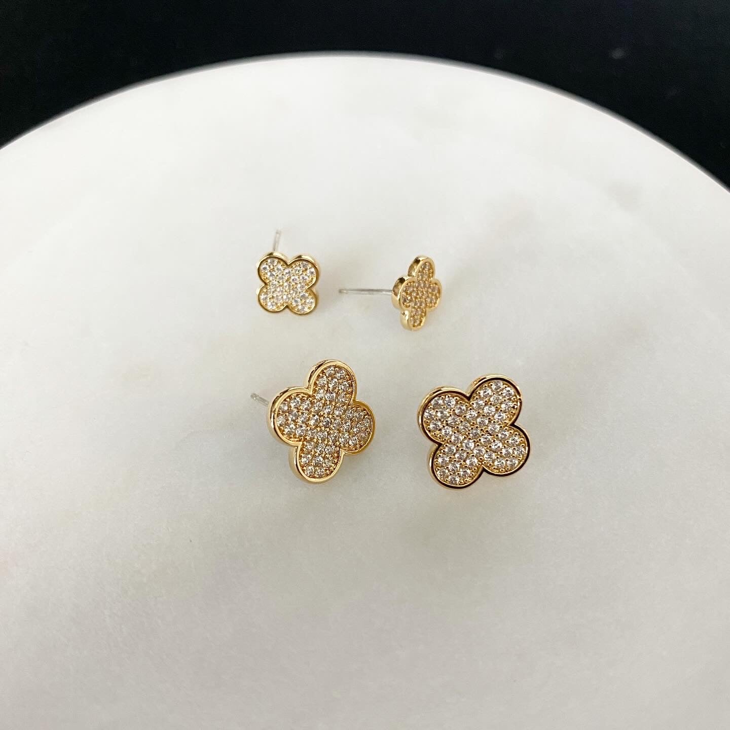 Pavé All-Around Clover Leaf Earrings