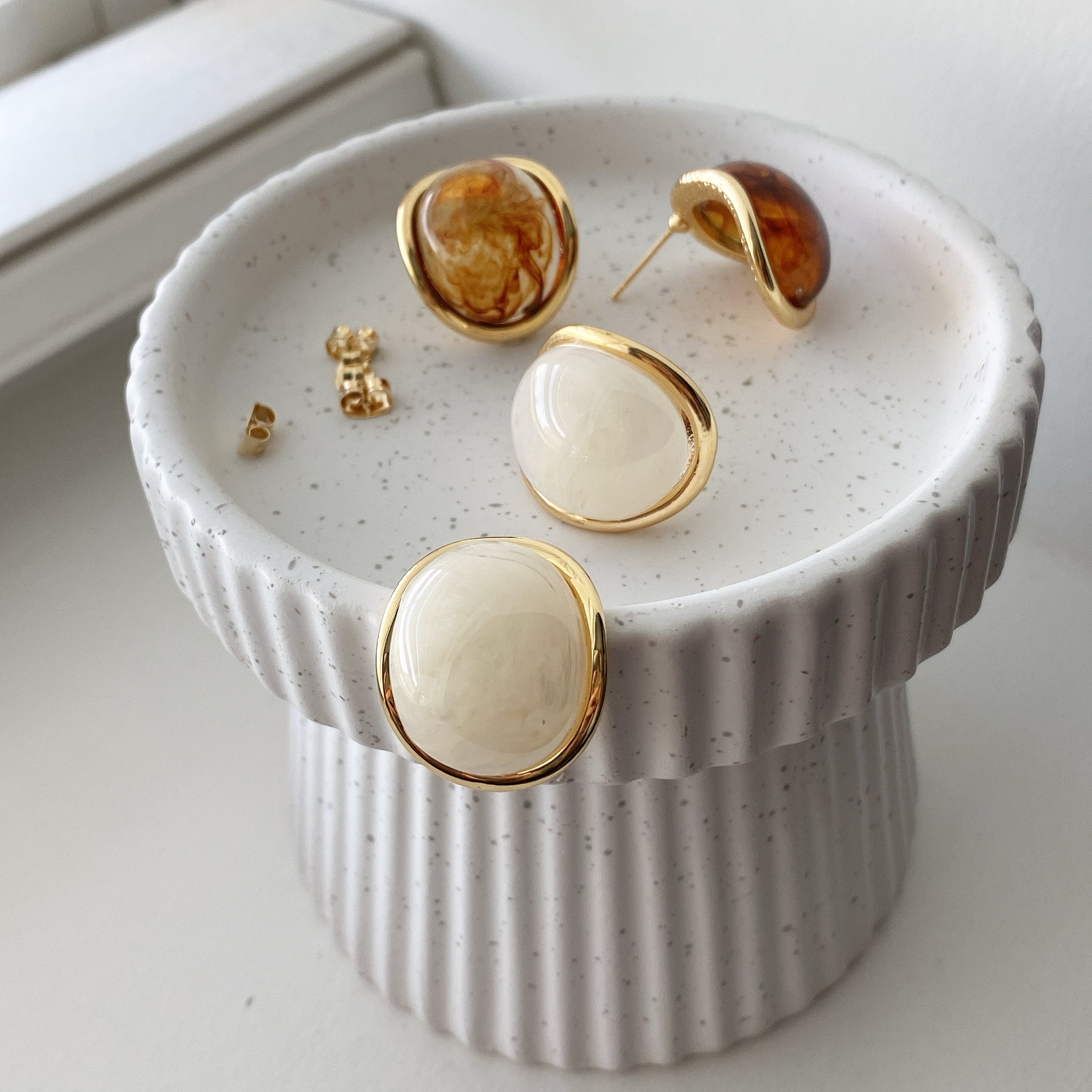Dome Mound Earrings