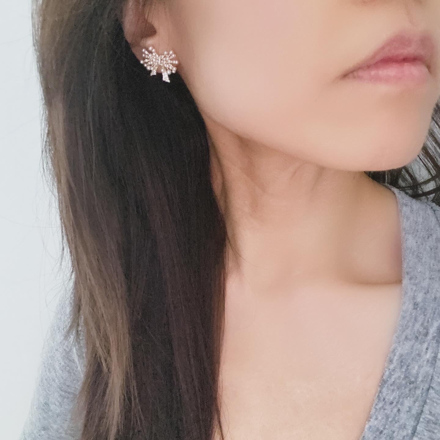 Baby's Breath Pearl Bow Earrings