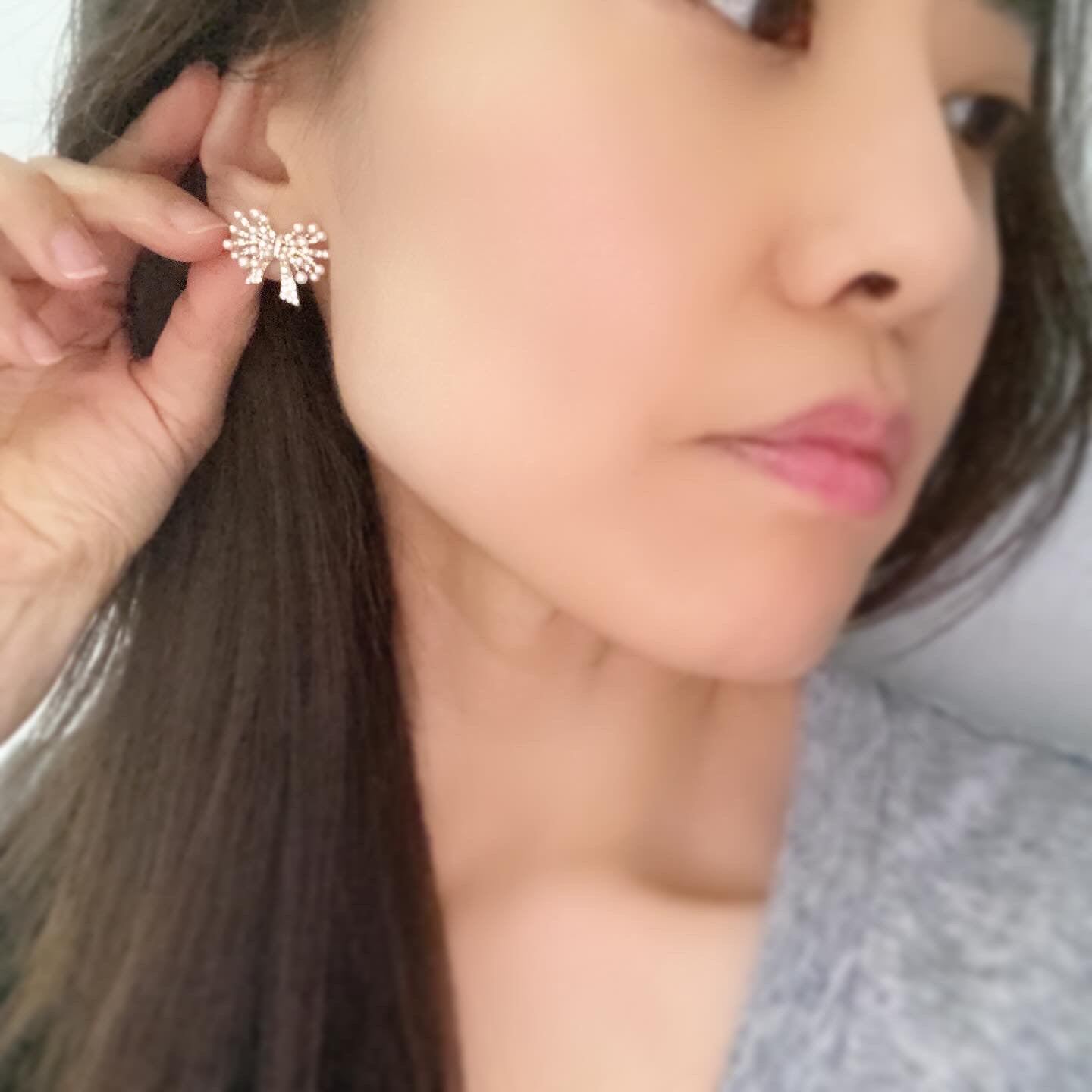 Baby's Breath Pearl Bow Earrings