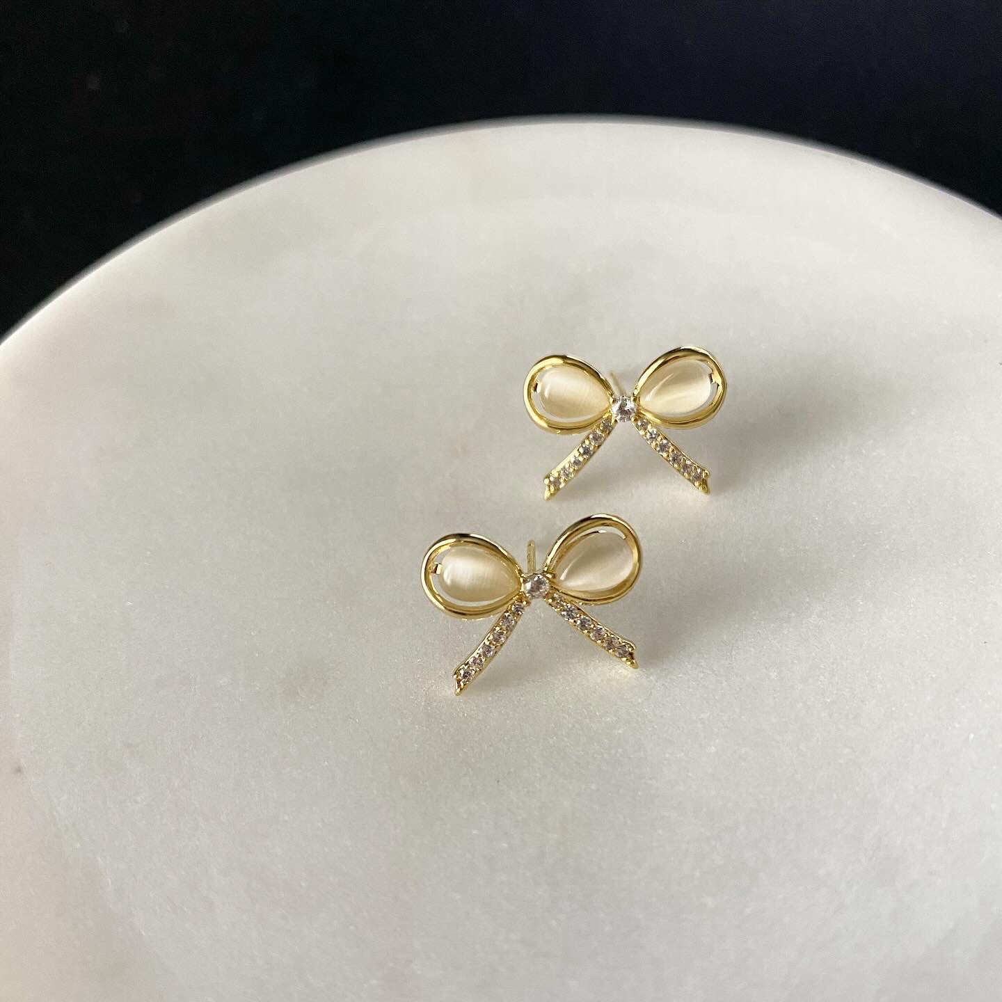 Bow (MOP) Earrings
