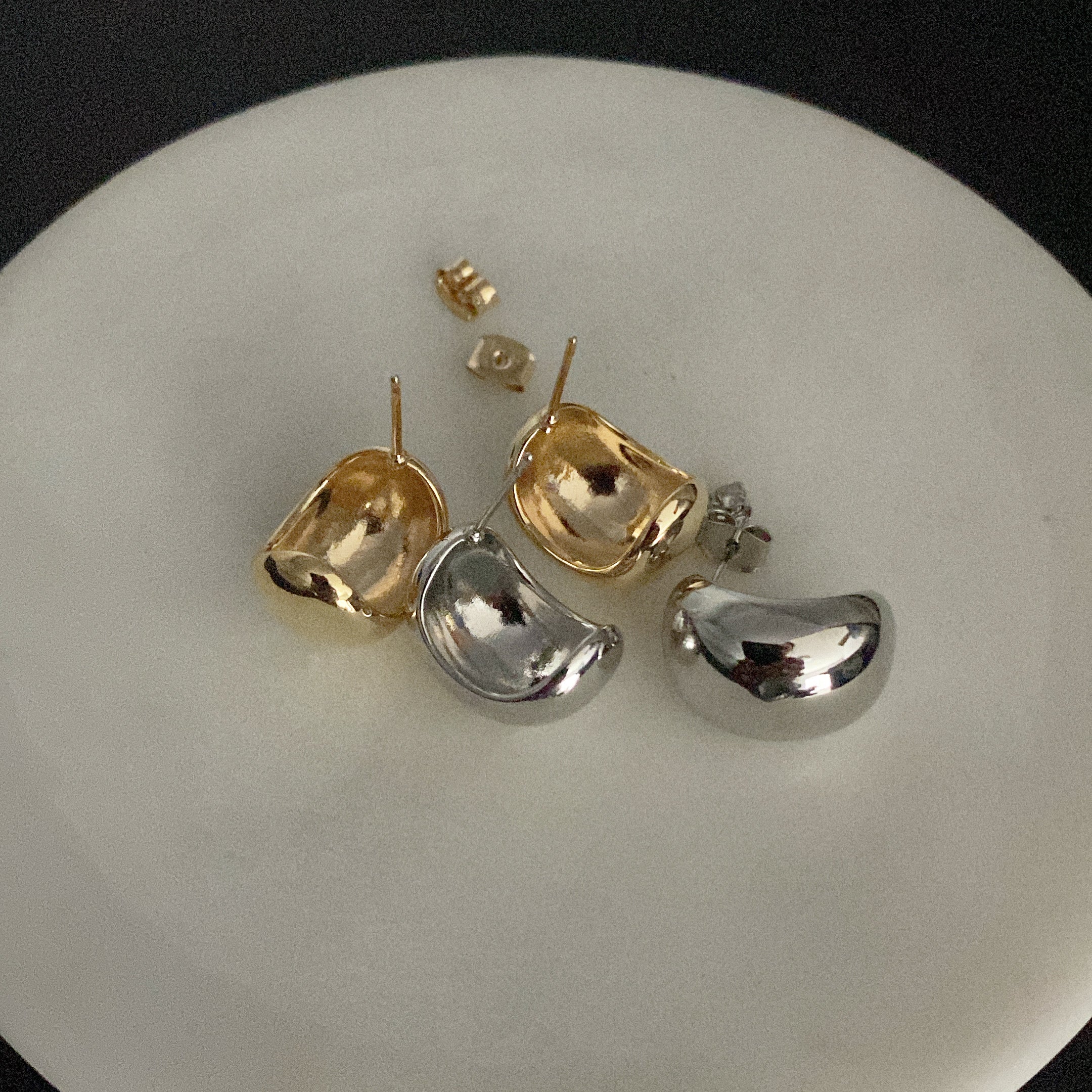 Voluptuous Dome Earrings