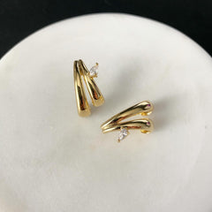 Aphrodite Claw Earrings