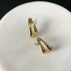 Aphrodite Claw Earrings