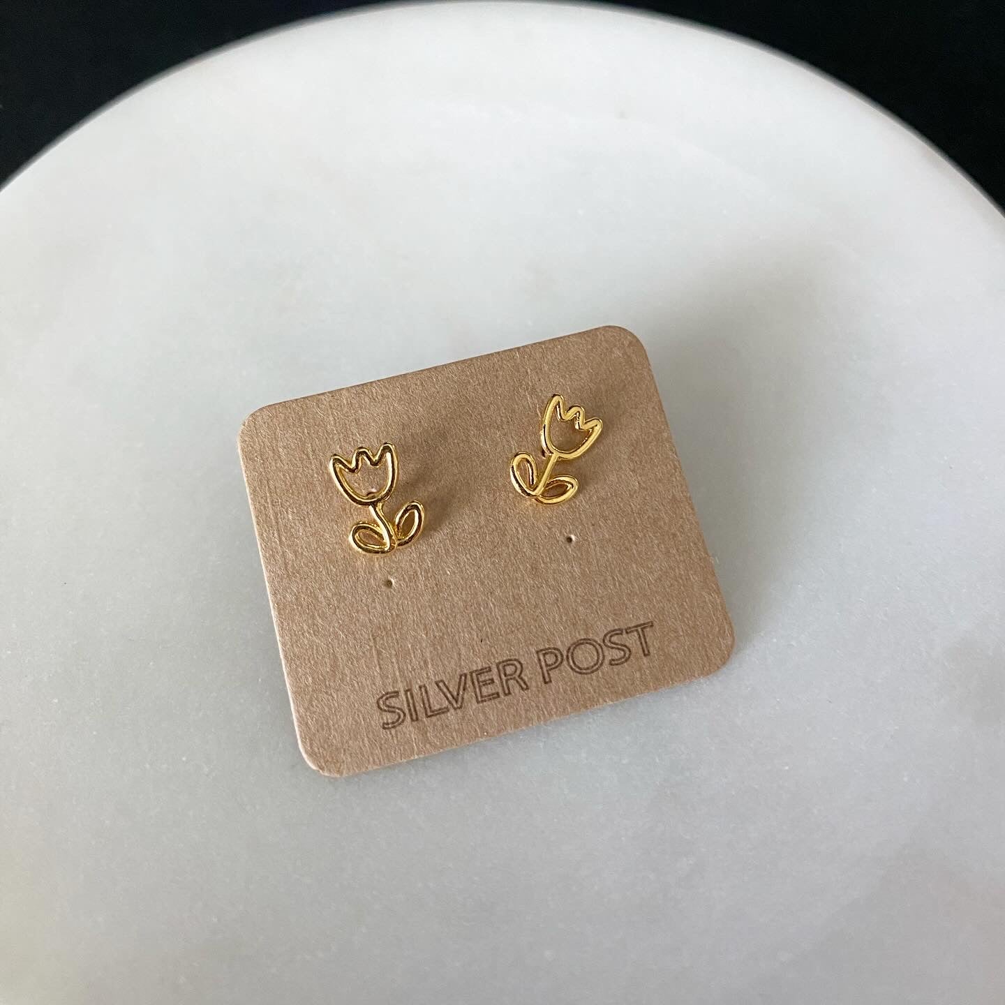 Tulip Wire Earrings