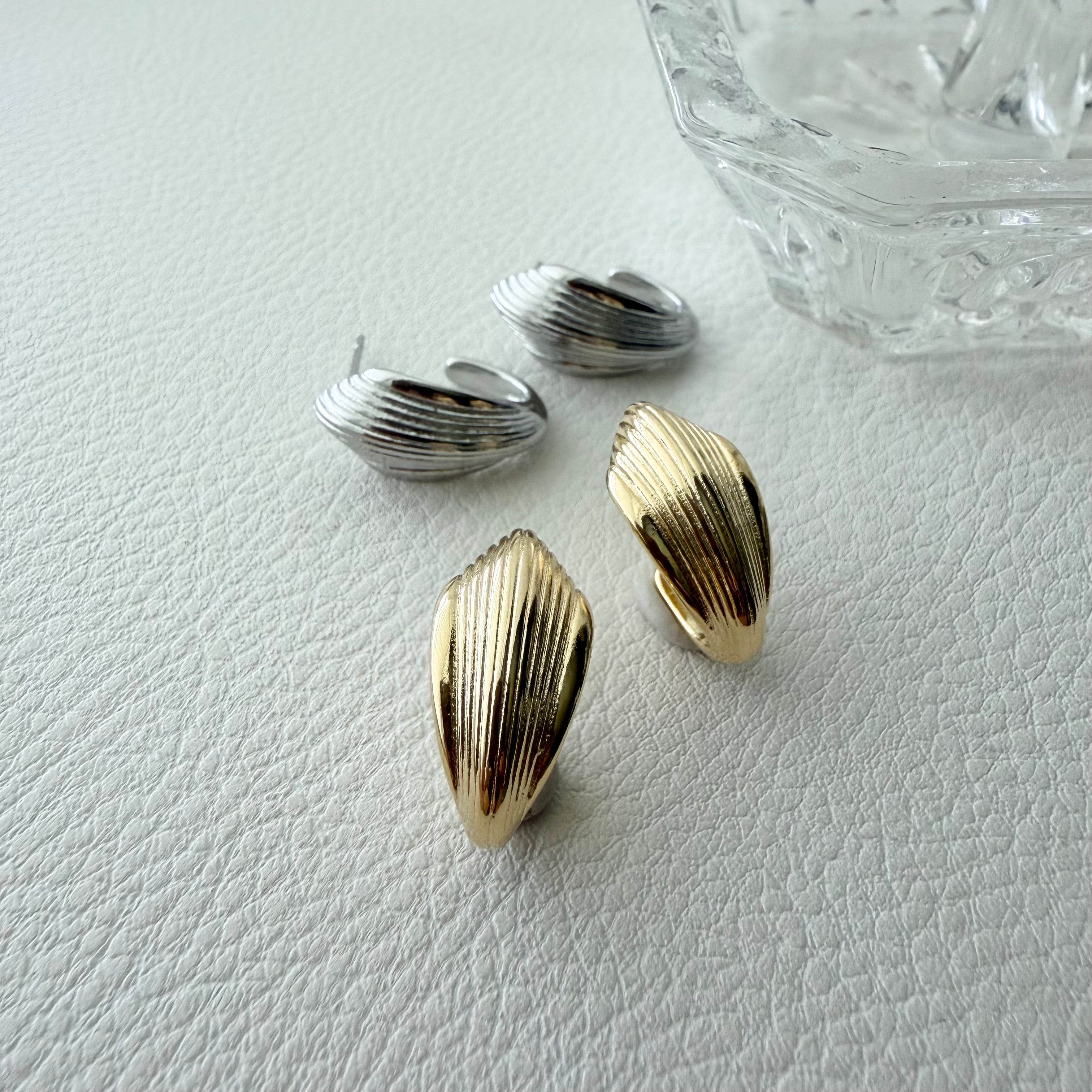 Ribbed Teardrop Hoop Earrings