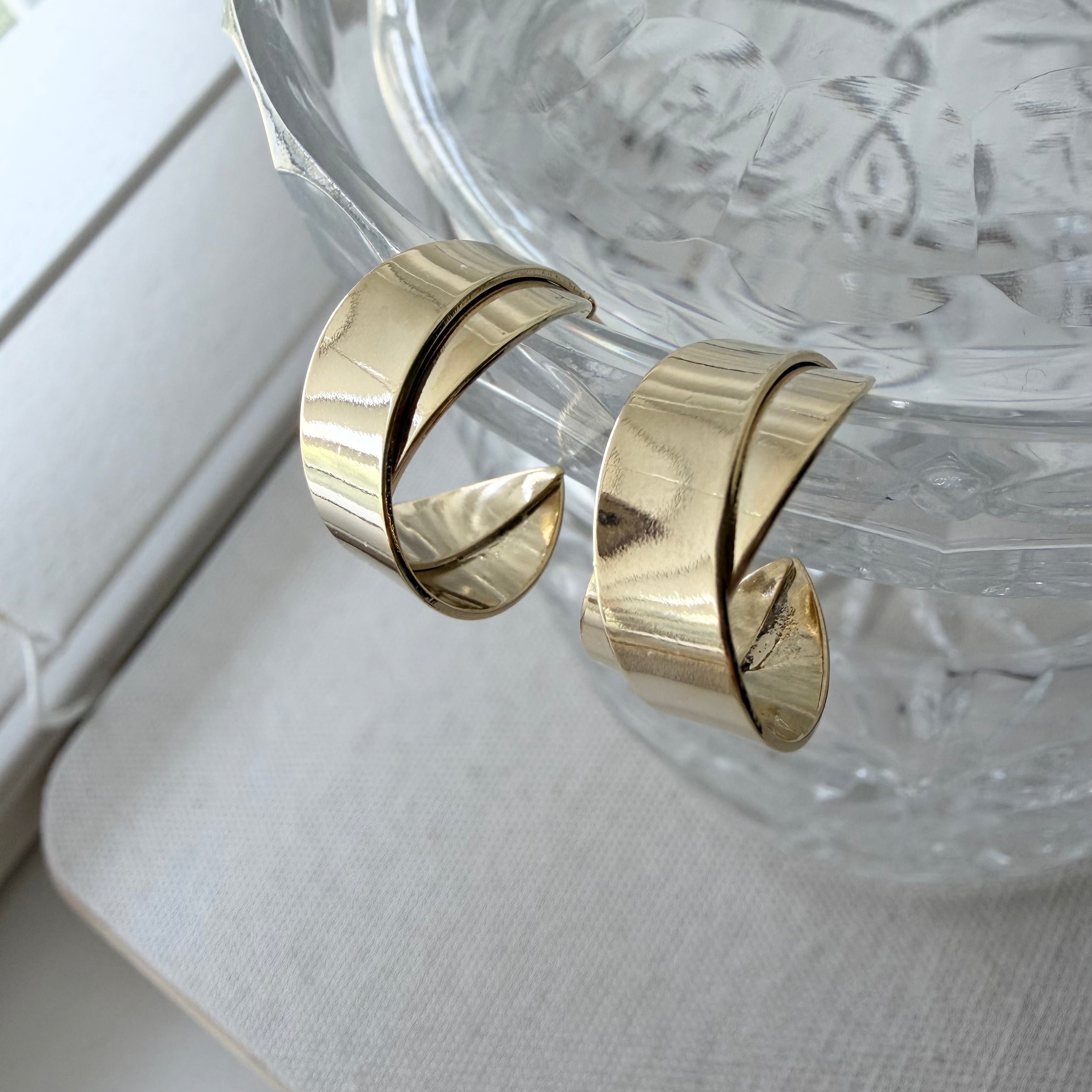 Flat Crossover Hoop Earrings