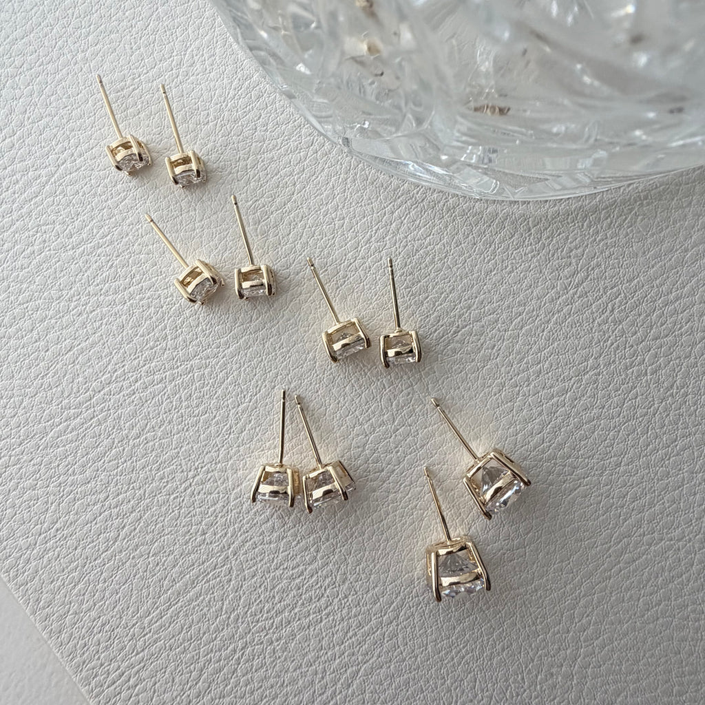 Round Cubic Zirconia Stud Earrings