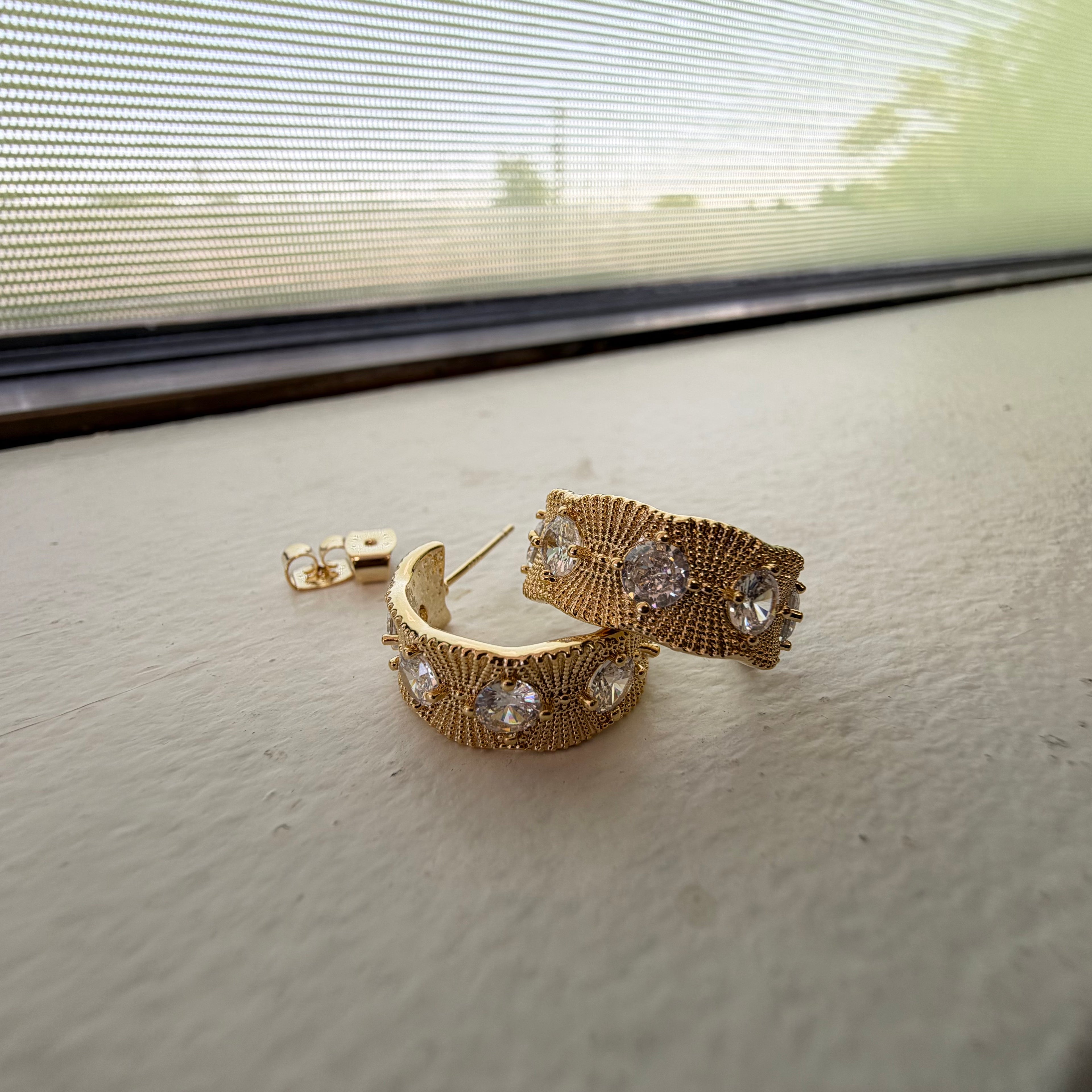 Quintet Ridge Hoop Earrings