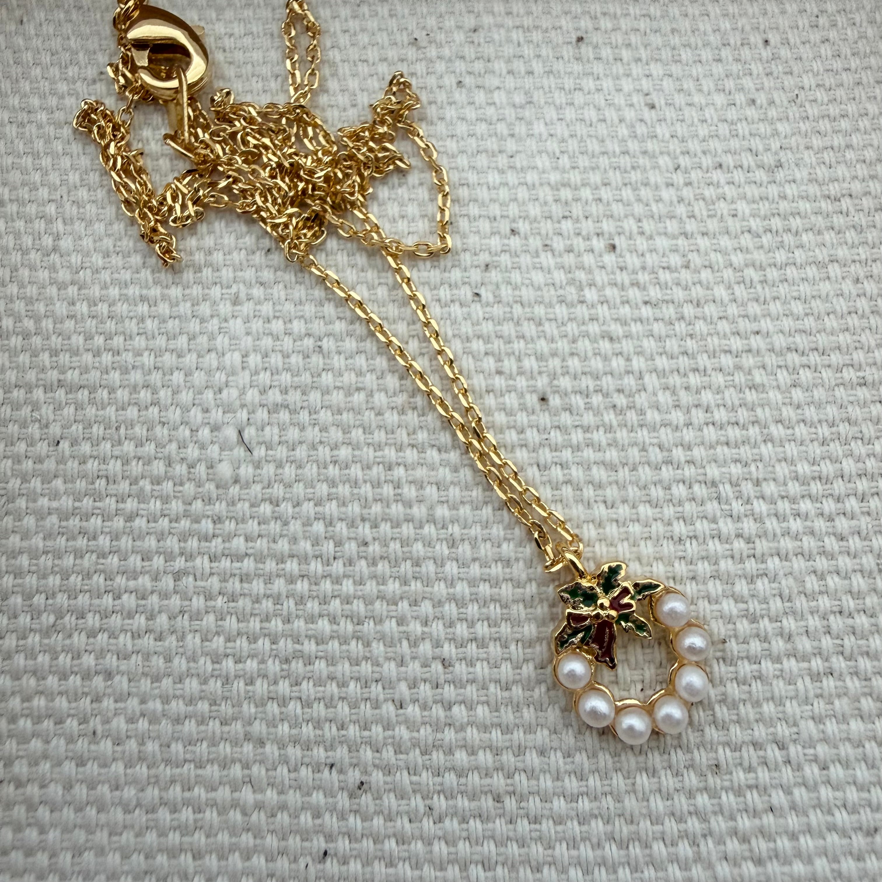 Holiday Wreath Necklace