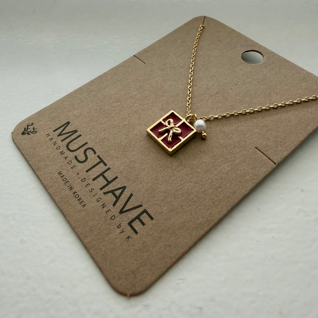 Christmas Present Necklace