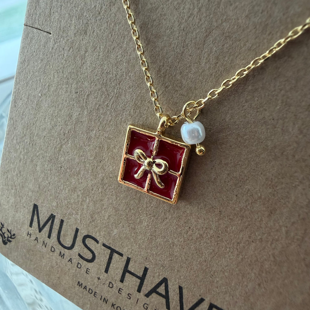 Christmas Present Necklace