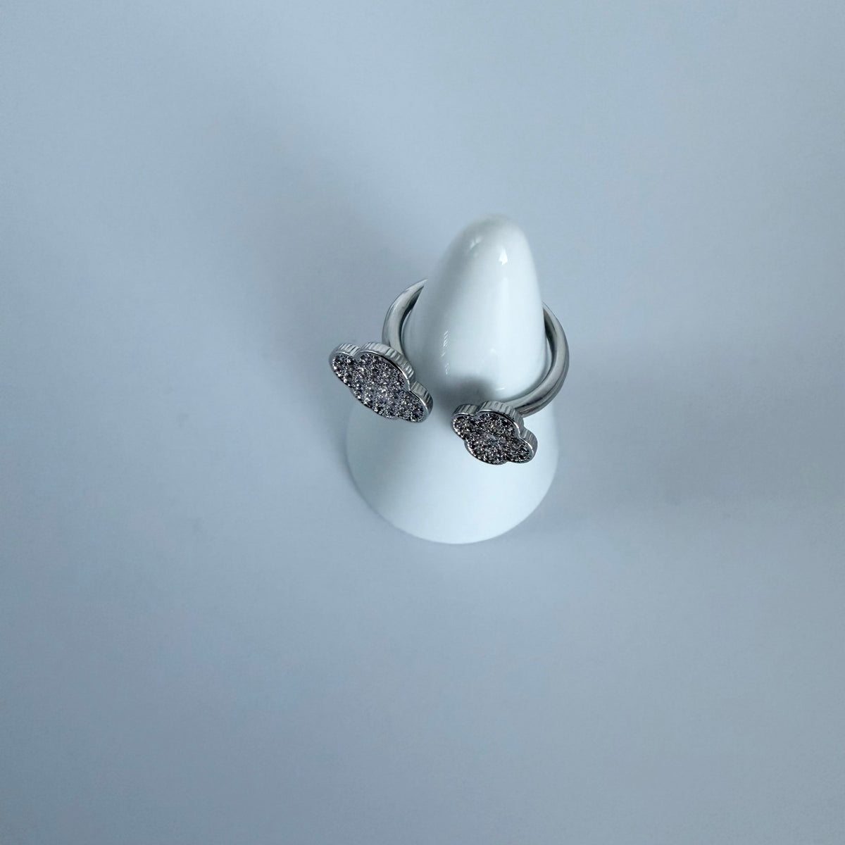 Open-ended Pavé Dual Clover Ring