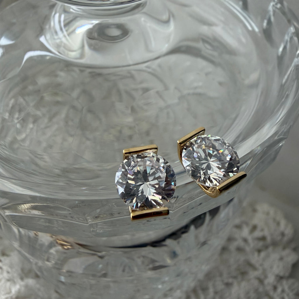 Cubic Zirconia Swaddle Stud Earrings 10mm