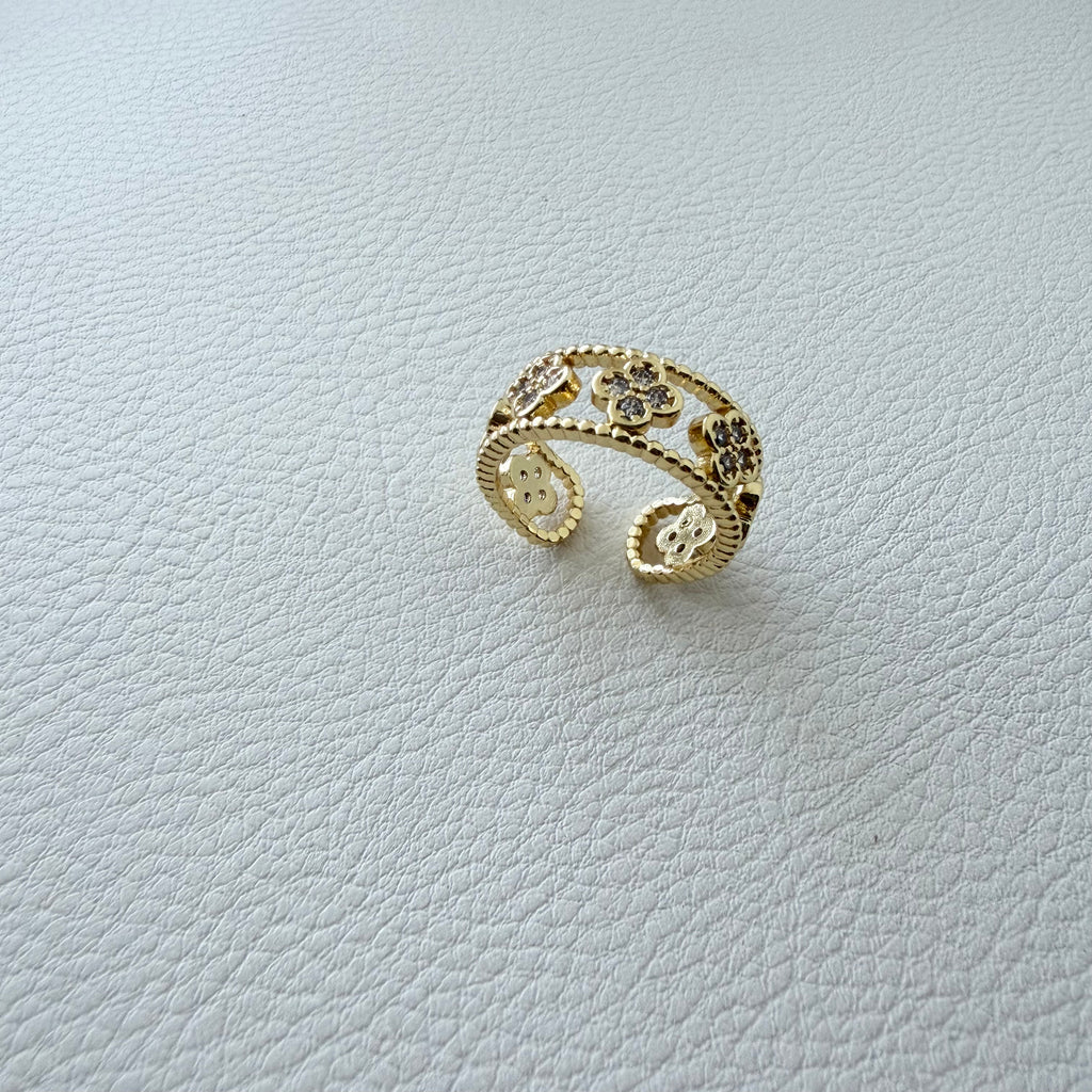 Beaded Edge Clover Ring