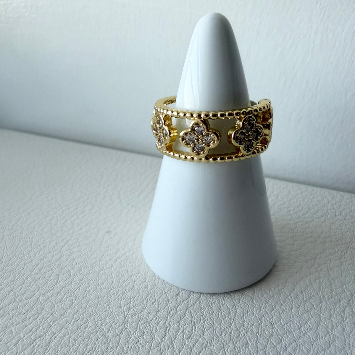 Beaded Edge Clover Ring