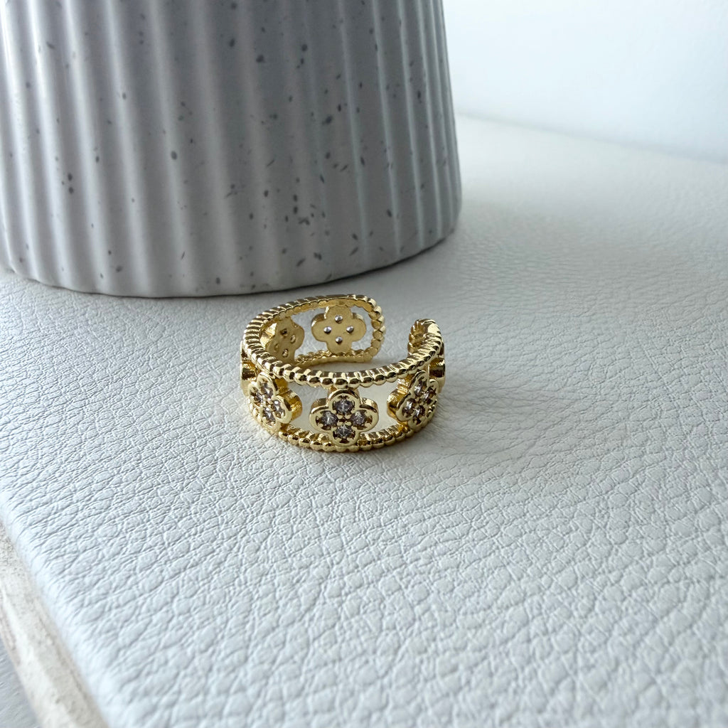 Beaded Edge Clover Ring