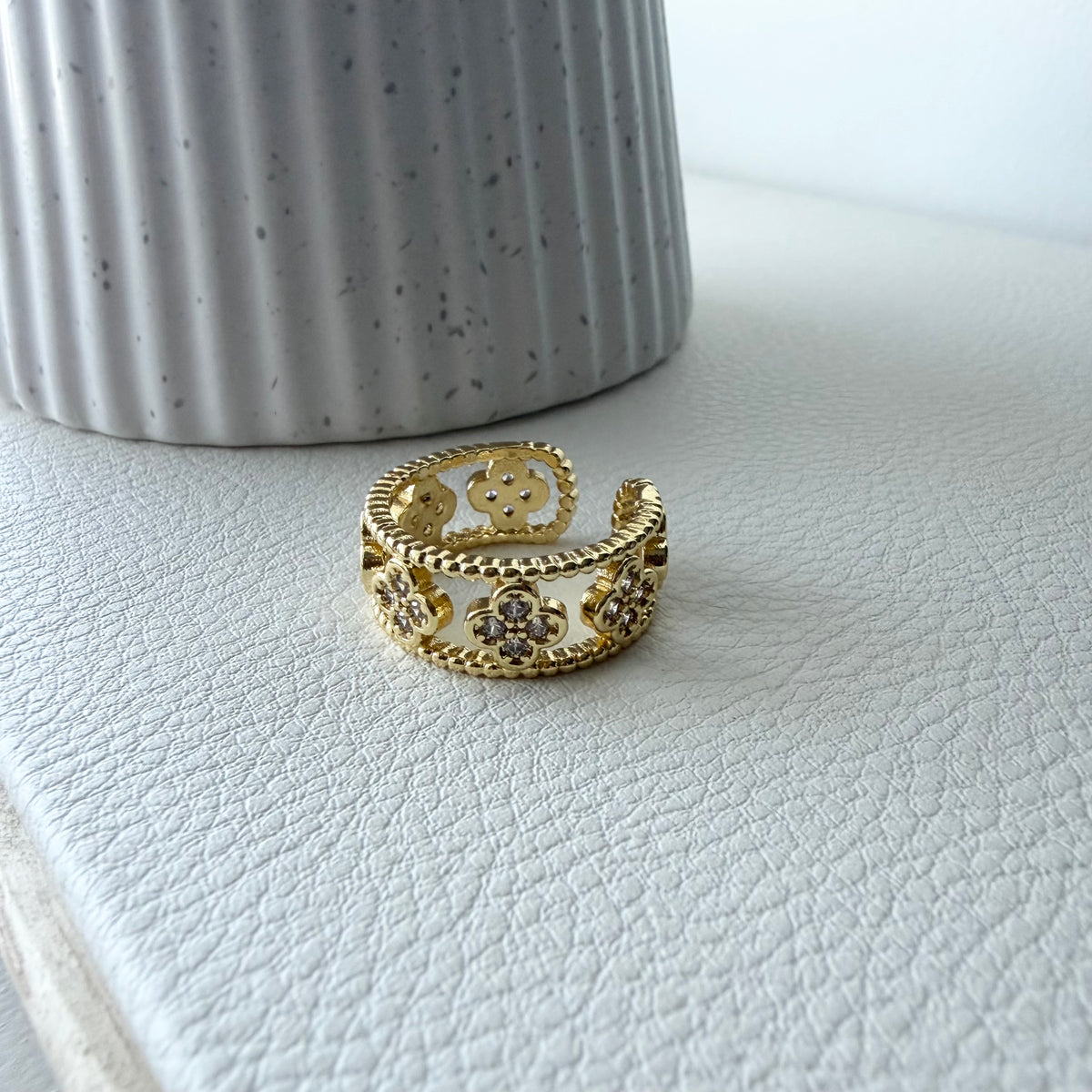 Beaded Edge Clover Ring
