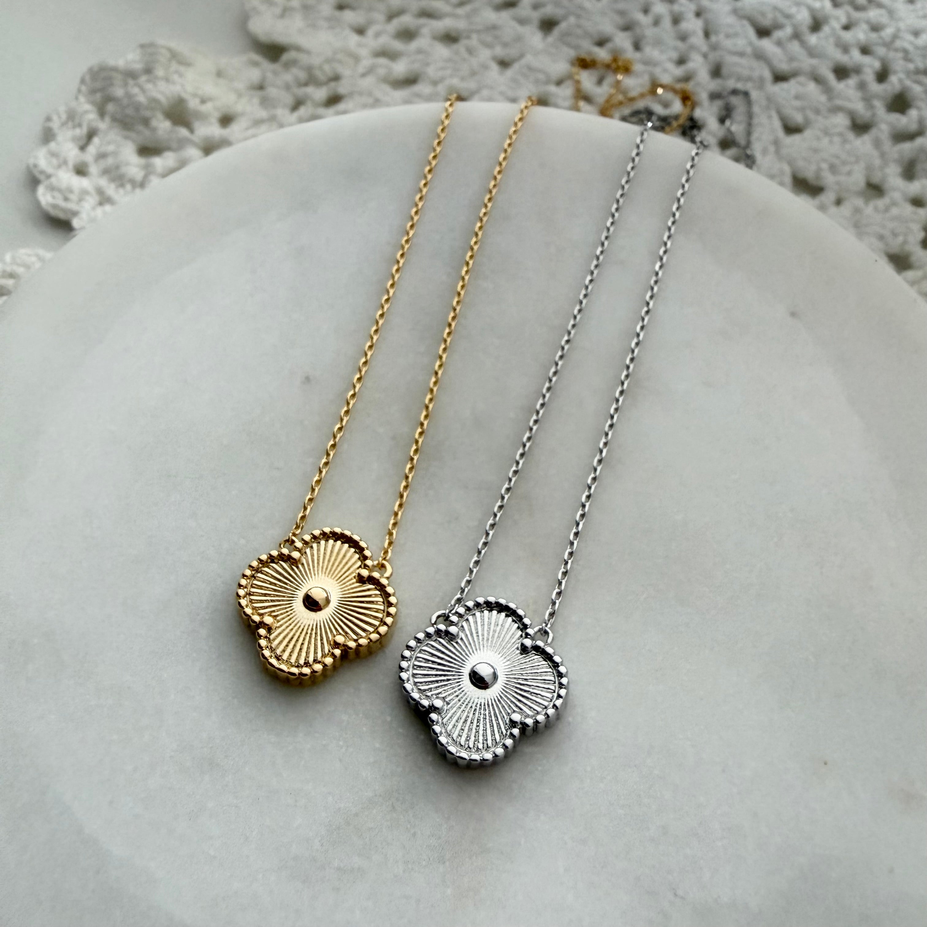 Fluted Clover Necklace